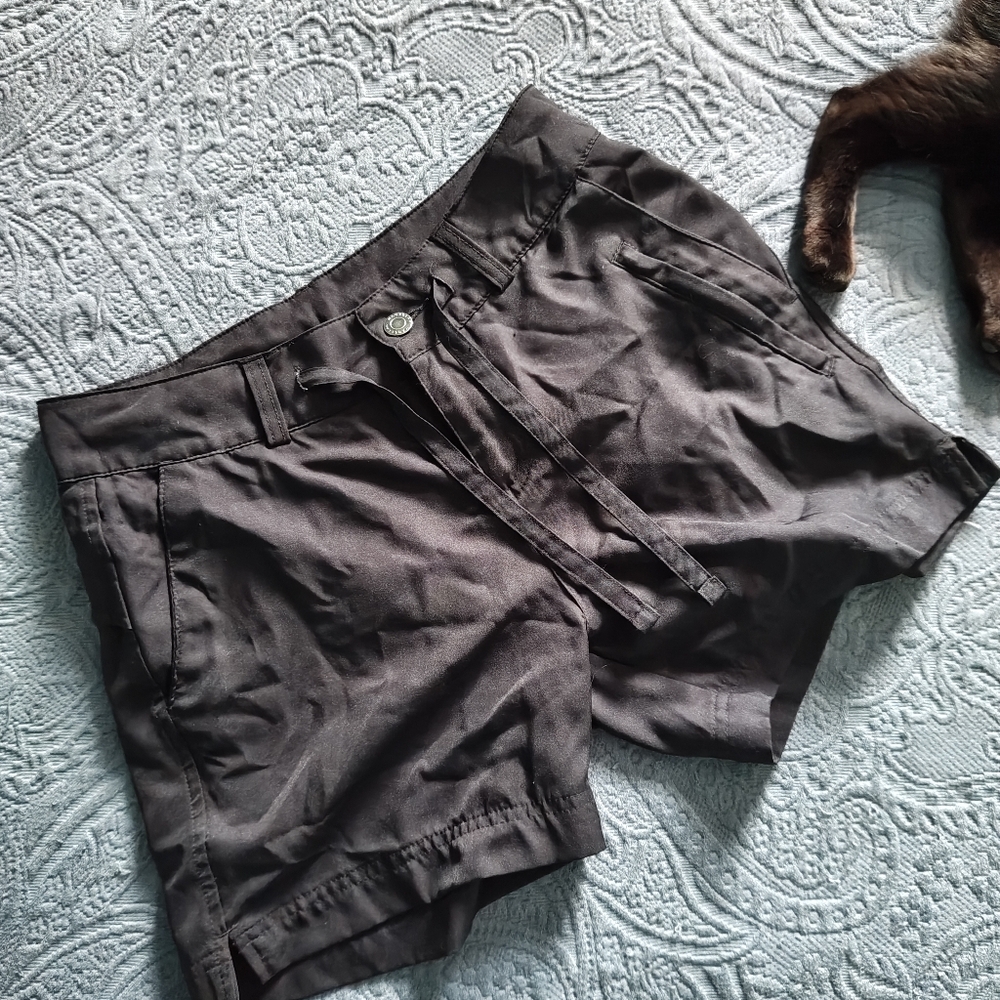Magellan Outdoors Black Women's Cargo Shorts